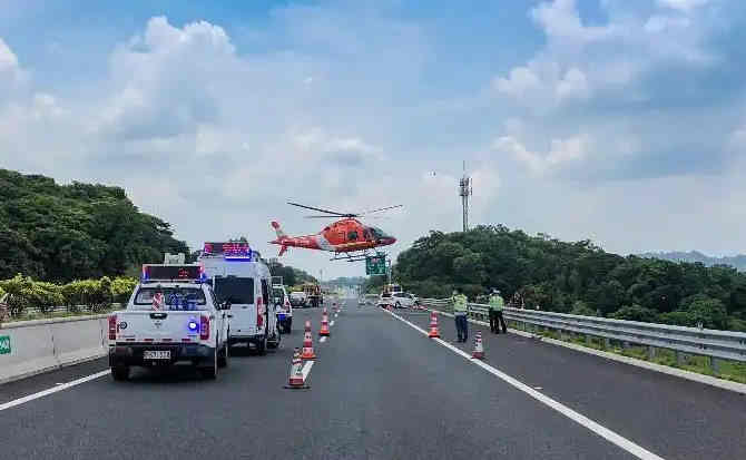 曲沃高速公路汽车救援案例